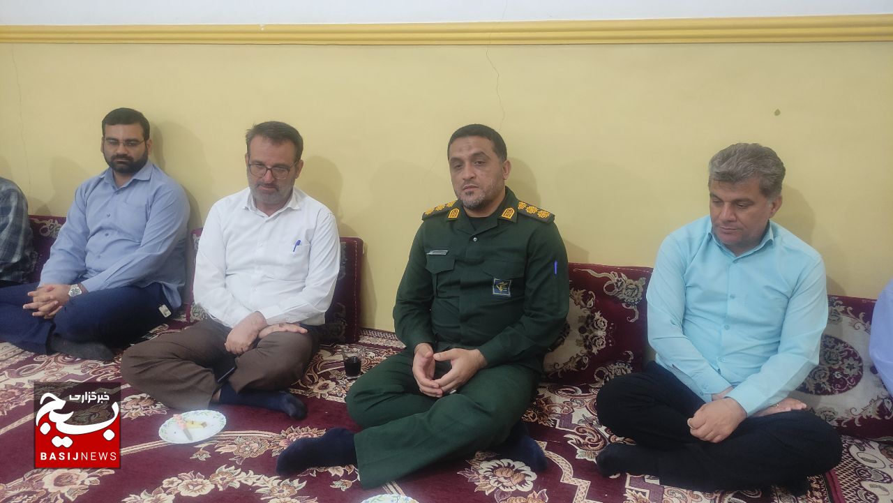 دیدار فرمانده سپاه دیّر با سه خانواده فرماندهان فقید پایگاه های مقاومت بسیج