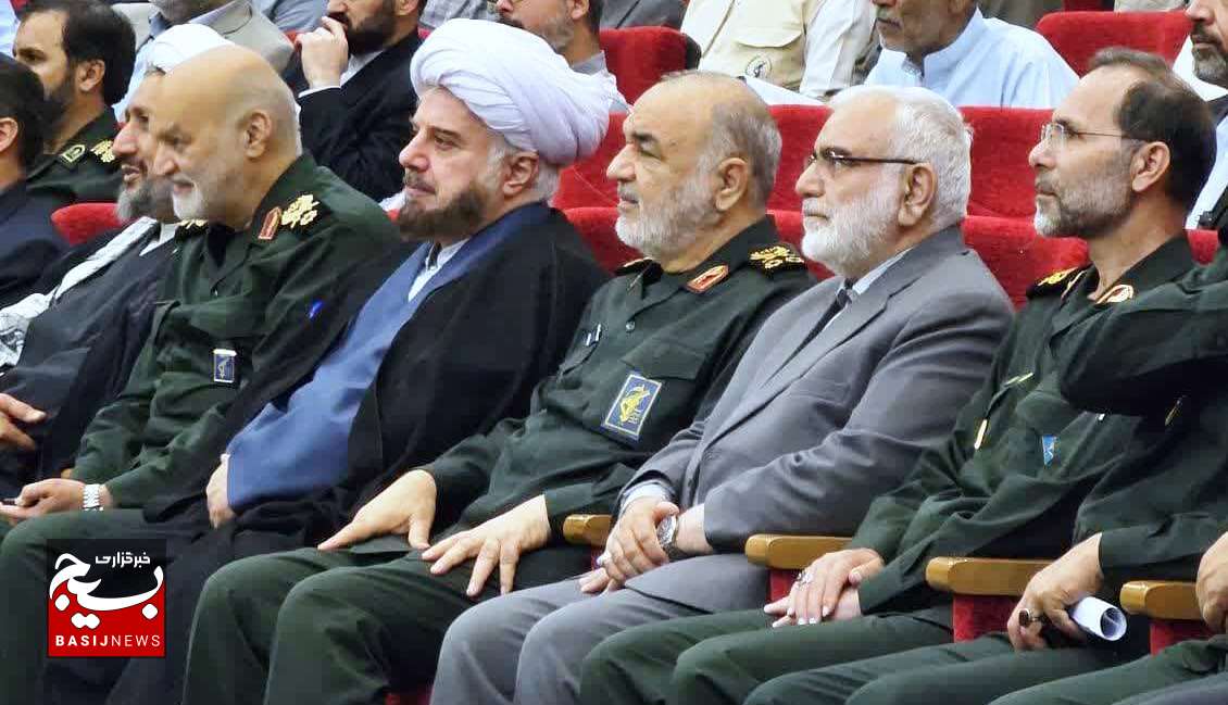 چهره بی نقاب دشمن، بر آگاهی جوانان ما افزود/صفوف خدمت را فشرده تر و غبار فقر و محرومیت را از جامعه می‌زداییم