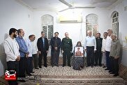 دیدار مسئولین شهرستان دشتستان با خانواده معظم شهدا و رزمنده هشت سال دفاع مقدس