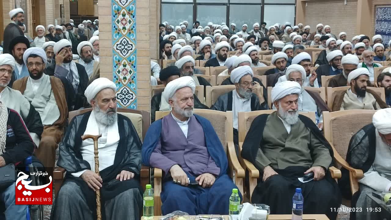 عزت جمهوری اسلامی ایران را مدیون ولی فقیه هستیم