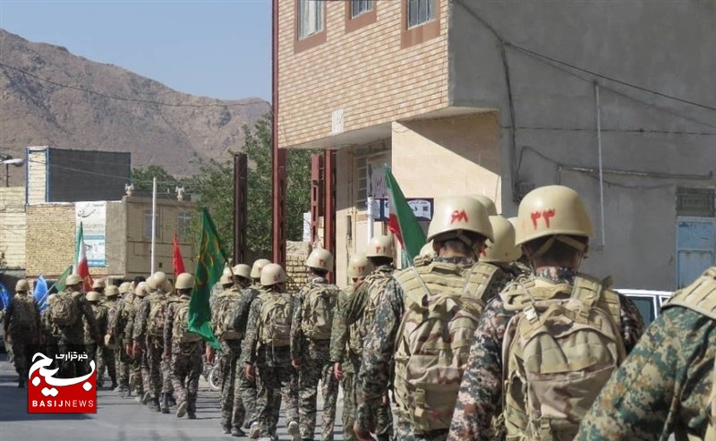 پیاده روی تاکتیکی و رزم شبانه بسیجیان بندر بوالخیر