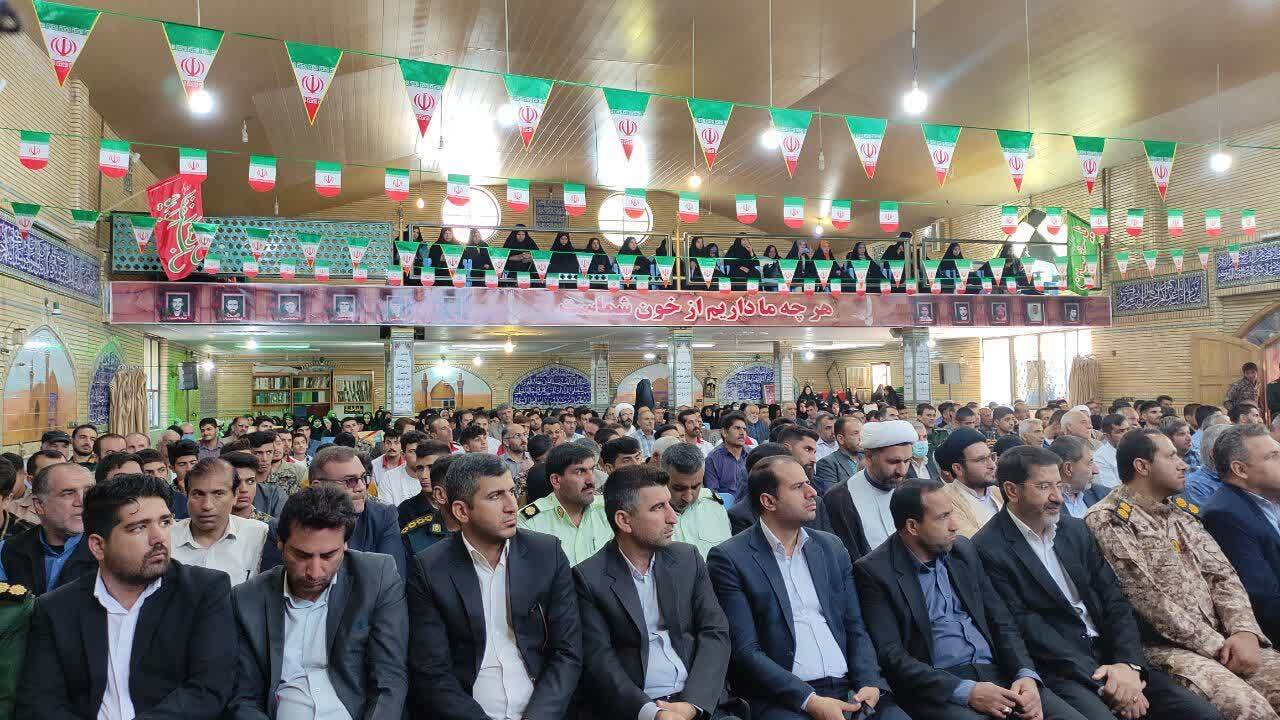 یادواره ۱۲۶ شهید شهرستان دنا + ( تصاویر)