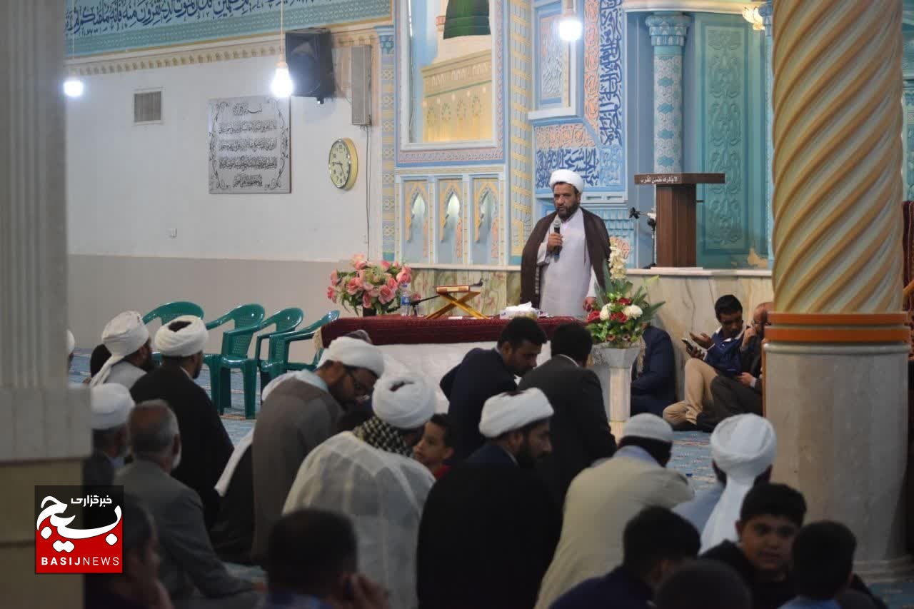 محفل انس با قرآن کریم به مناسبت هفته وحدت در تایباد برگزار شد+فیلم