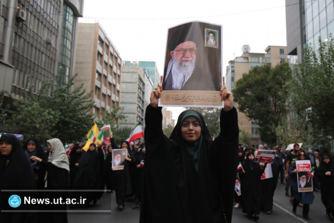 دانشگاهیان تهران در راهپیمایی ۱۳ آبان + تصویر