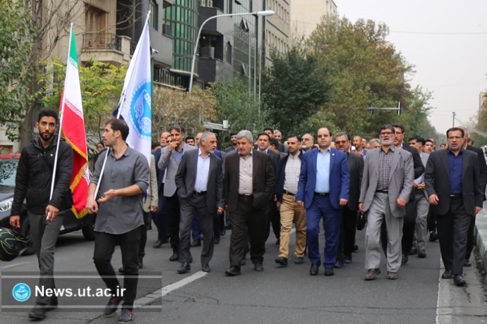 دانشگاهیان تهران در راهپیمایی ۱۳ آبان + تصویر