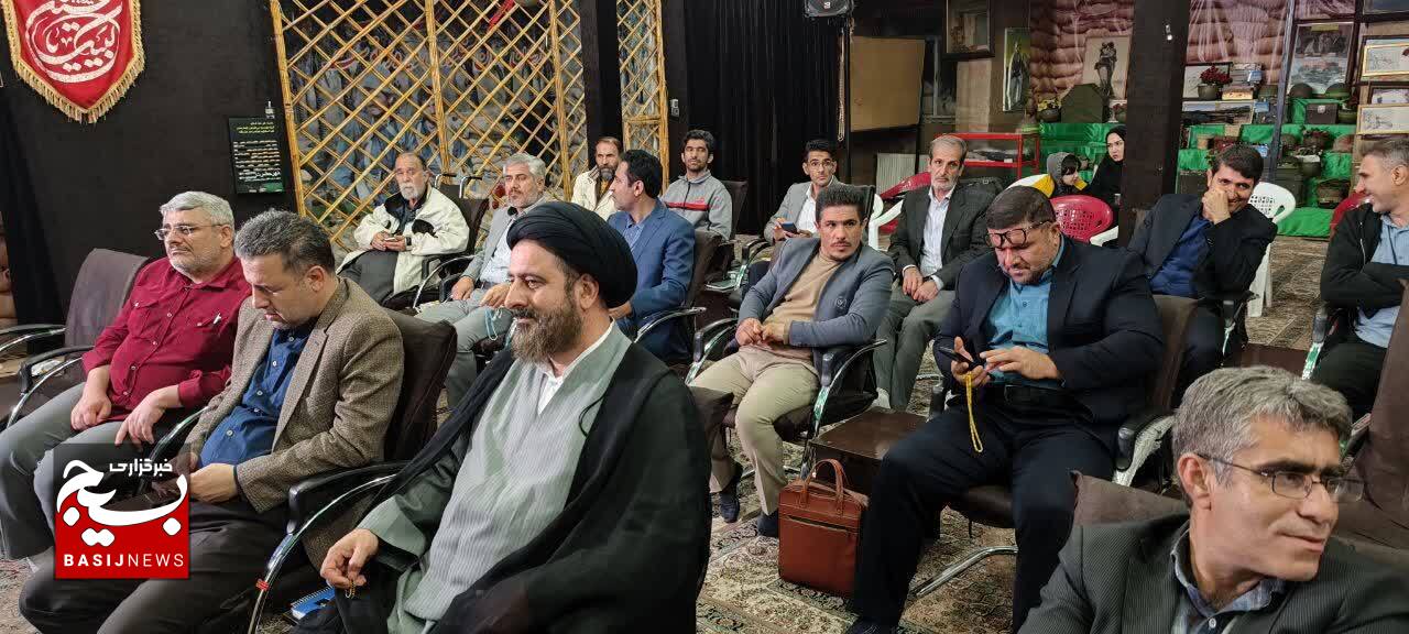 برگزاری آیین شب شعر غزل های خونین غزه در یاسوج + (تصاویر )