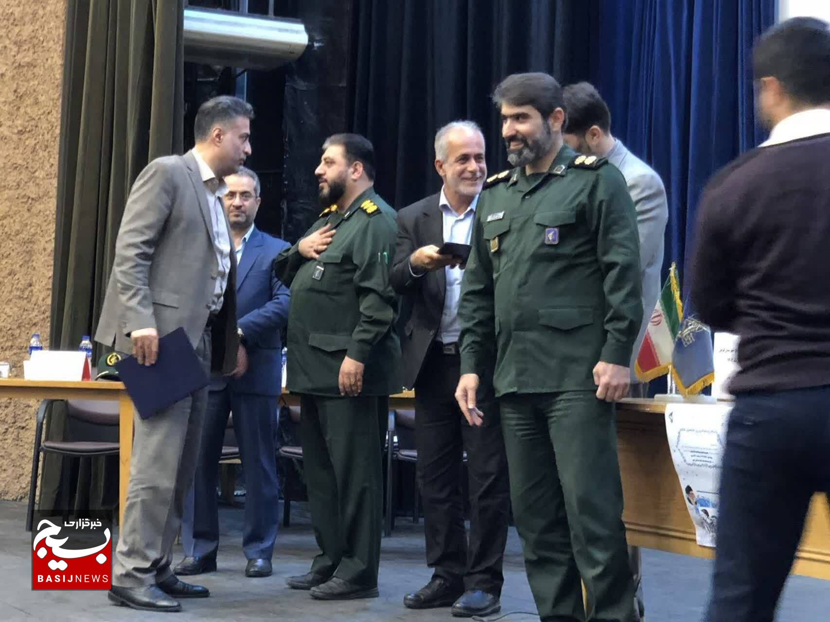 جدیت در مطالبهگری از مسئولیتهای خطیر بسیج جدیت در مطالبهگری از مسئولیتهای خطیر بسیج