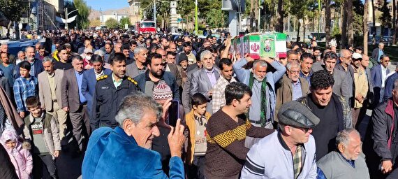 تشییع پیکر جانباز شهید احمد حاج علی خانی در نجف آباد
