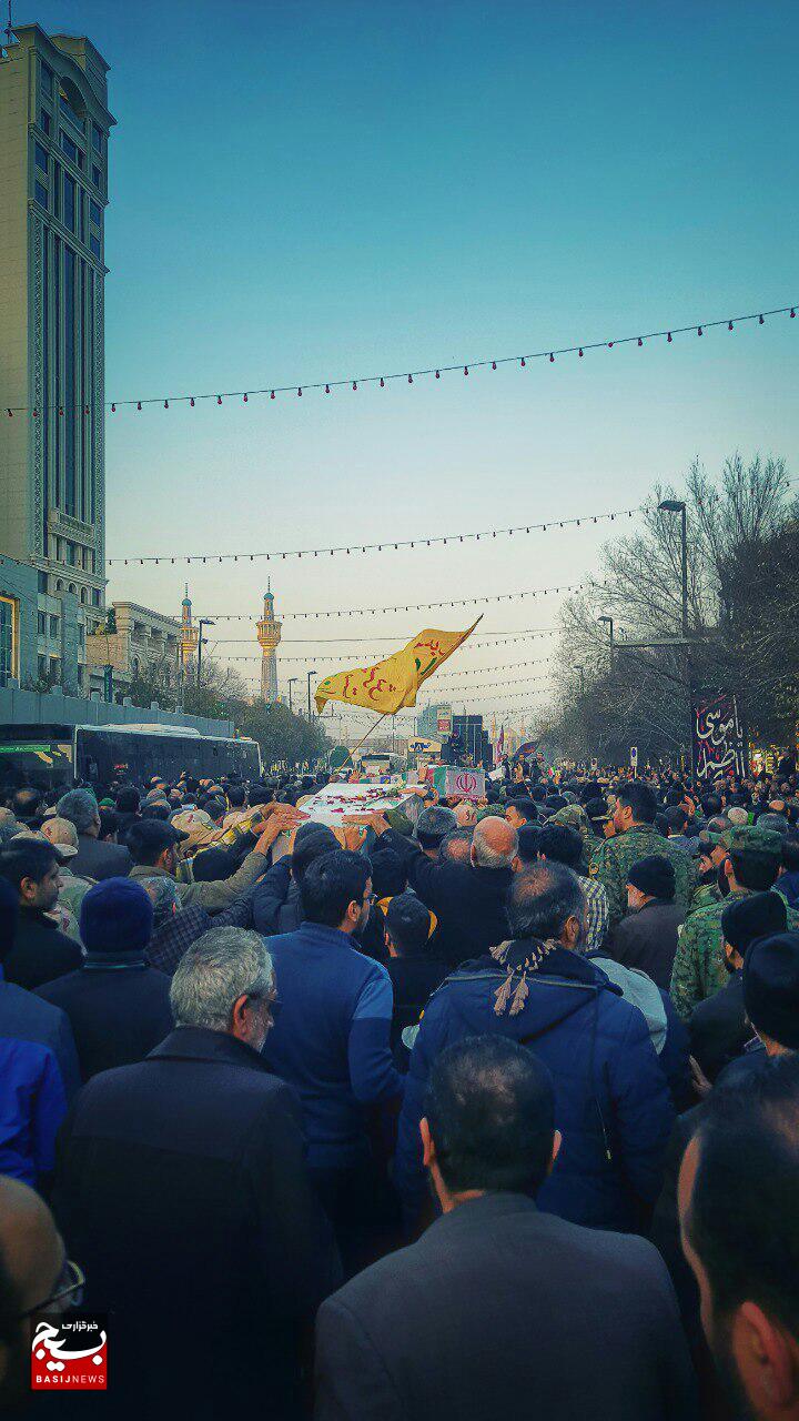 تشییع پیکر ۸شهید مدافع حرم در مشهد مقدس