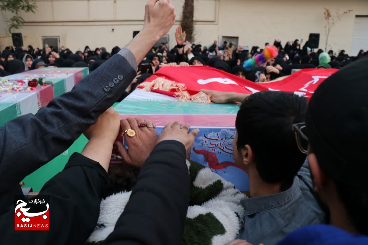 مراسم وداع با پیکر‌های مطهر ۸ شهید مدافع حرم در معراج شهدای تهران