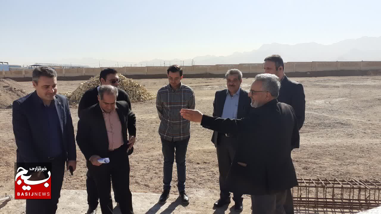 بازدید اعضاء کلینیک تخصصی صنعت استان یزد از کارخانه بازیافت سرباره‌های فولاد در شهرک صنعتی فولاد یزد