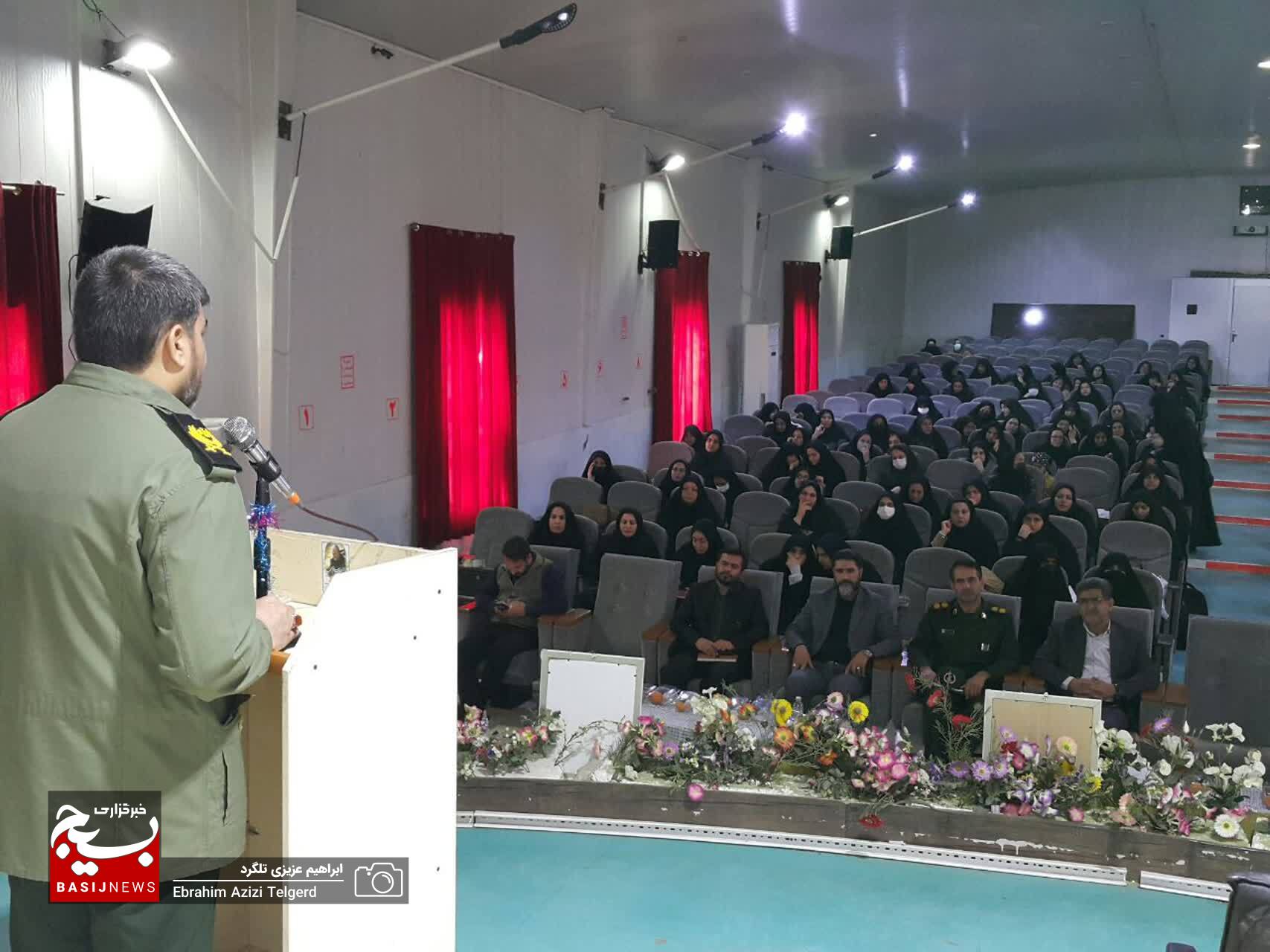 تجلیل از فرماندهان واحد بسیج دانش آموزی شهرستان بویراحمد