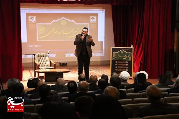 محفل شعر حماسی فاطمی در سمنان برگزار شد