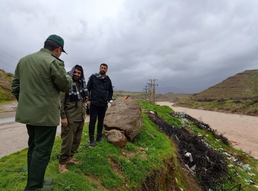 بازدید فرمانده سپاه لرستان از مسیر رودخانه «کشکان»