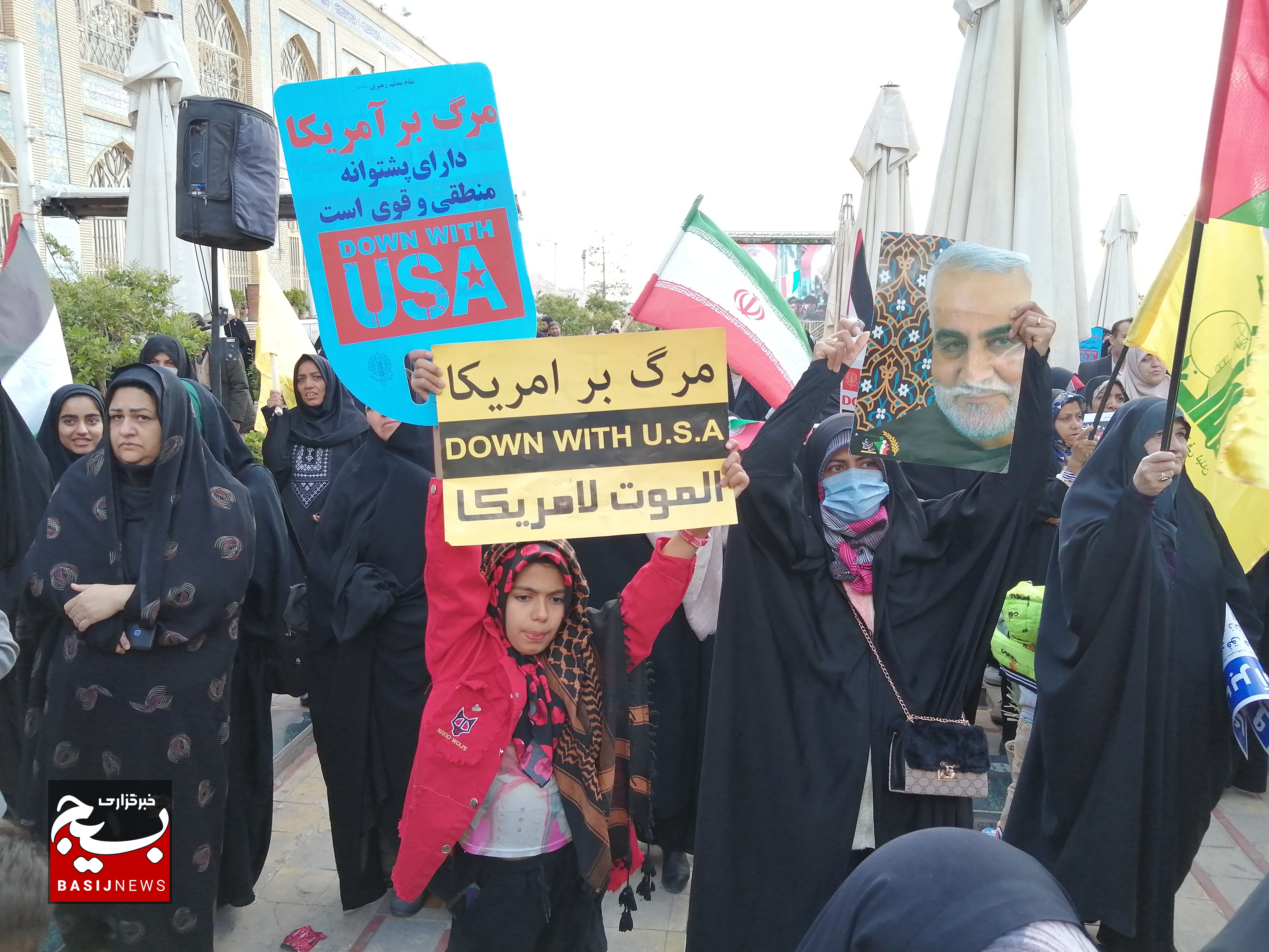 تجمع مردم کرمان در حمایت از حمله موشکی سپاه علیه رژیم صهیونیستی