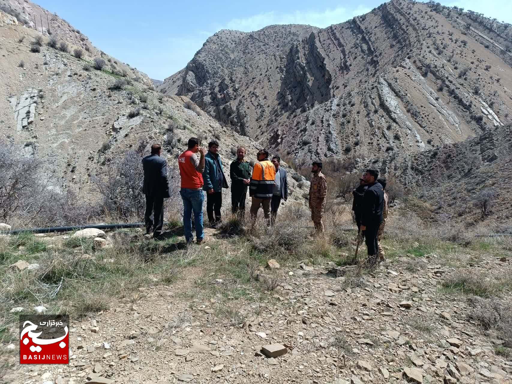 کشف جسد گردشگر خانم در رودخانه گنجگان توسط رزمندگان تیپ 48 فتح کهگیلویه و بویراحمد+ (فیلم و تصاویر)