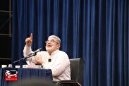 درگیری ما با آمریکا سر اعتقادات و بنیان های دینی مان است/بزرگ ترین ضعف دولت سوریه گرفتار شدن به فریب و نفوذ دشمن بود
