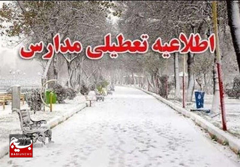 برف و سرما مدارس بخش هایی از اردبیل را تعطیل کرد