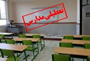 بارش برف مدارس خنداب و شازند را تعطیل کرد