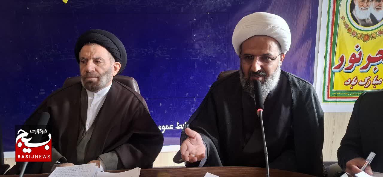 امام خمینی (ره)؛ طلوع فجر بیداری را در پنج قاره جهان رقم زد