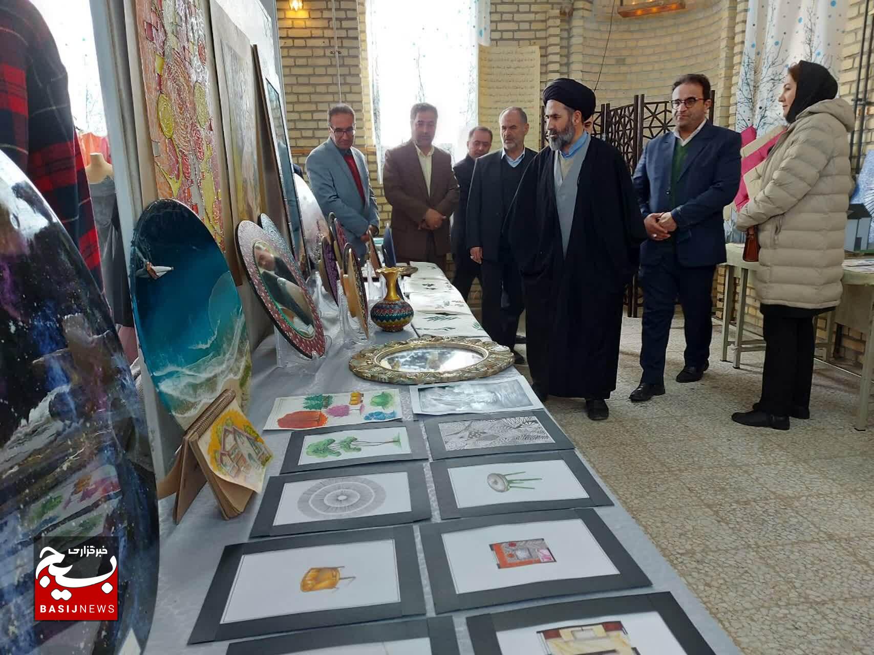 نمایشگاه دستاوردهای دانش آموزان خلخال گشایش یافت نمایشگاه دستاوردهای دانش آموزان خلخال گشایش یافت