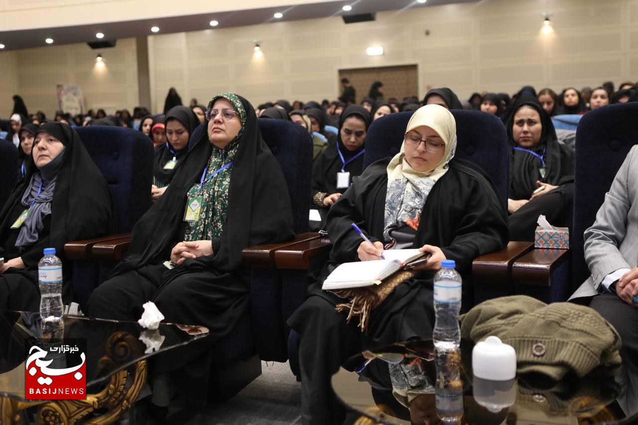 دومین روز از سومین گردهمایی سراسری روانشناسان و مشاوران خانواده مهر معاونت اجتماعی سازمان بسیج