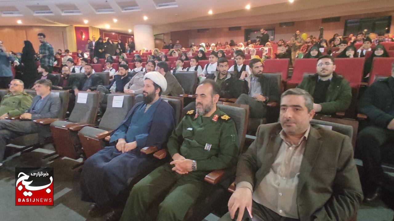سومین جشن سرود فجر انقلاب اسلامی در رشت برگزارشد سومین جشن سرود فجر انقلاب اسلامی در رشت برگزارشد
