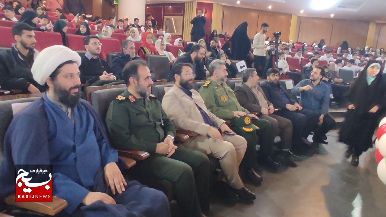 سومین جشن سرود فجر انقلاب اسلامی در رشت برگزارشد سومین جشن سرود فجر انقلاب اسلامی در رشت برگزارشد