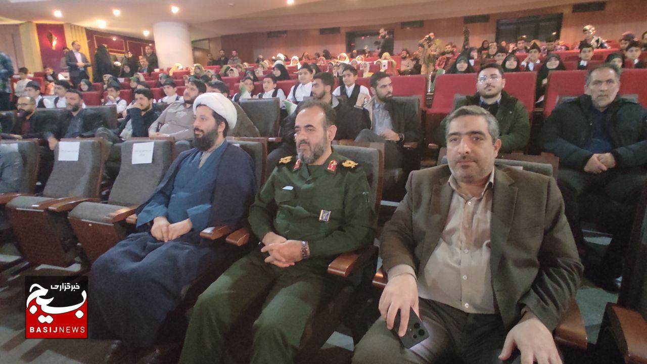 سومین جشن سرود فجر انقلاب اسلامی در رشت برگزارشد سومین جشن سرود فجر انقلاب اسلامی در رشت برگزارشد
