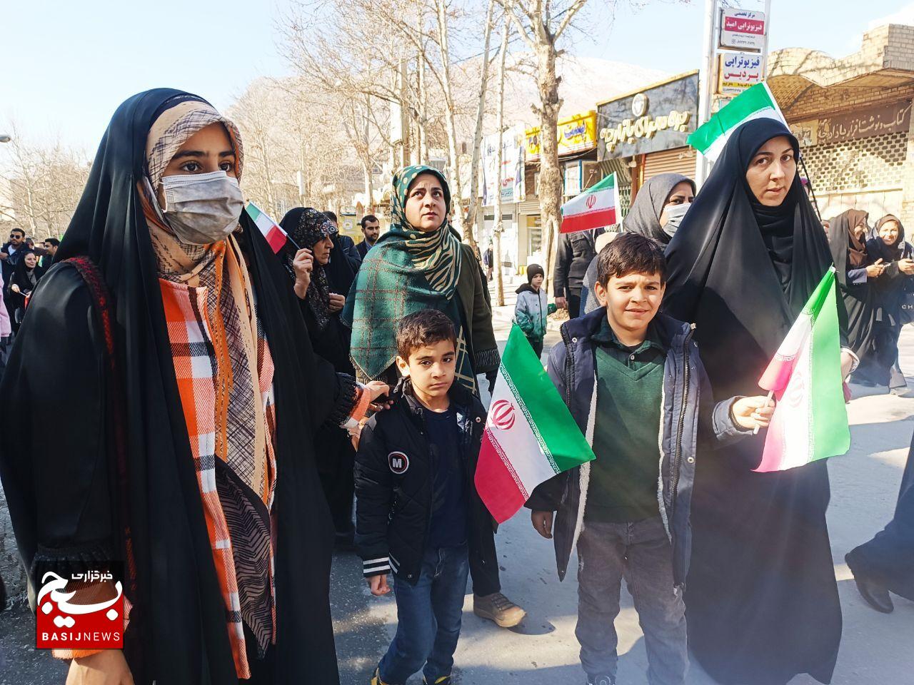 حضور پرشور بانوان لرستان؛ در جشن انقلاب، ۱۴۰۳