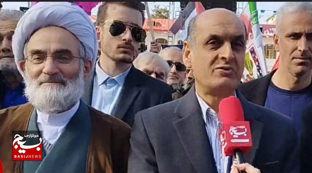 حضور گسترده مردم ایران در راهپیمایی ۲۲ بهمن نمایش اقتدار و وفاداری به آرمانهای انقلاب اسلامی است حضور گسترده مردم ایران در راهپیمایی ۲۲ بهمن نمایش اقتدار و وفاداری به آرمانهای انقلاب اسلامی است