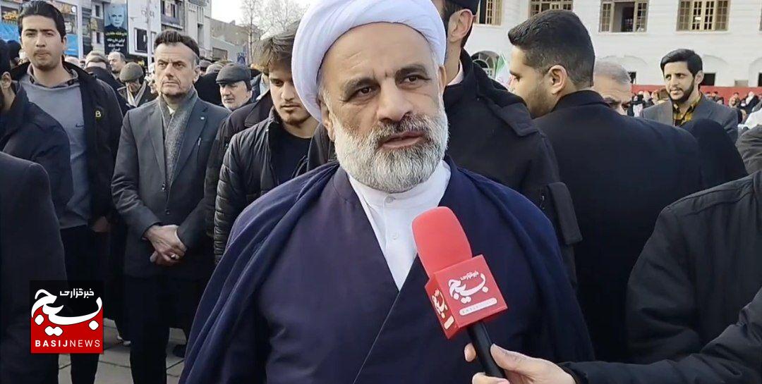 حضور گسترده مردم ایران در راهپیمایی ۲۲ بهمن نمایش اقتدار و وفاداری به آرمانهای انقلاب اسلامی است حضور گسترده مردم ایران در راهپیمایی ۲۲ بهمن نمایش اقتدار و وفاداری به آرمانهای انقلاب اسلامی است