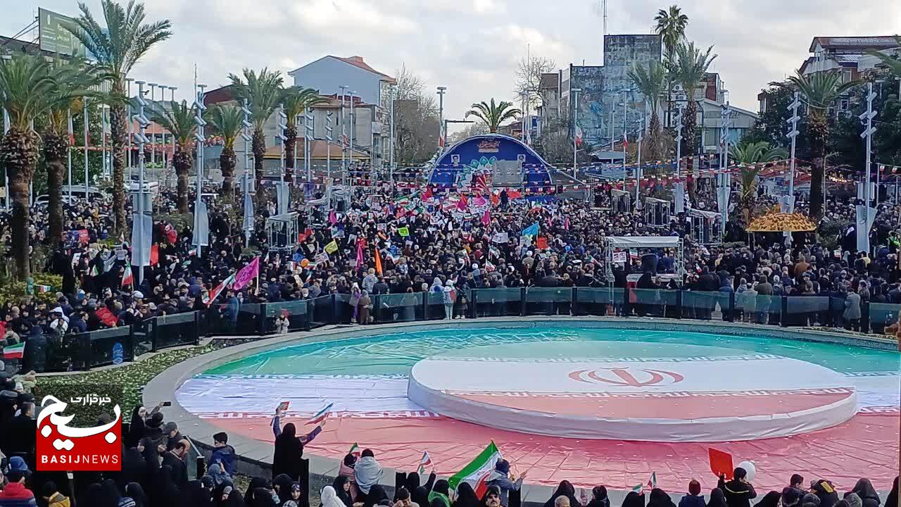 حضور گسترده مردم ایران در راهپیمایی ۲۲ بهمن نمایش اقتدار و وفاداری به آرمانهای انقلاب اسلامی است حضور گسترده مردم ایران در راهپیمایی ۲۲ بهمن نمایش اقتدار و وفاداری به آرمانهای انقلاب اسلامی است