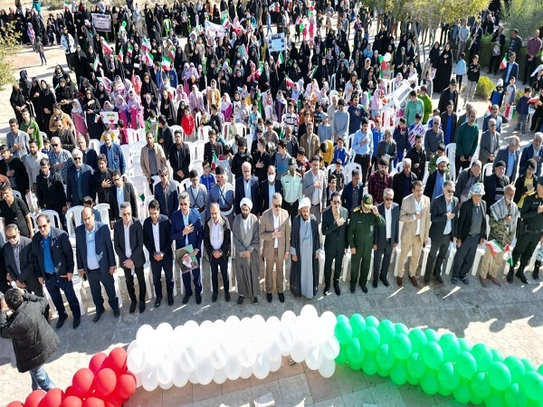 حضور شکوهمند مردم شهر دلوار در راهپیمایی ۲۲بهمن