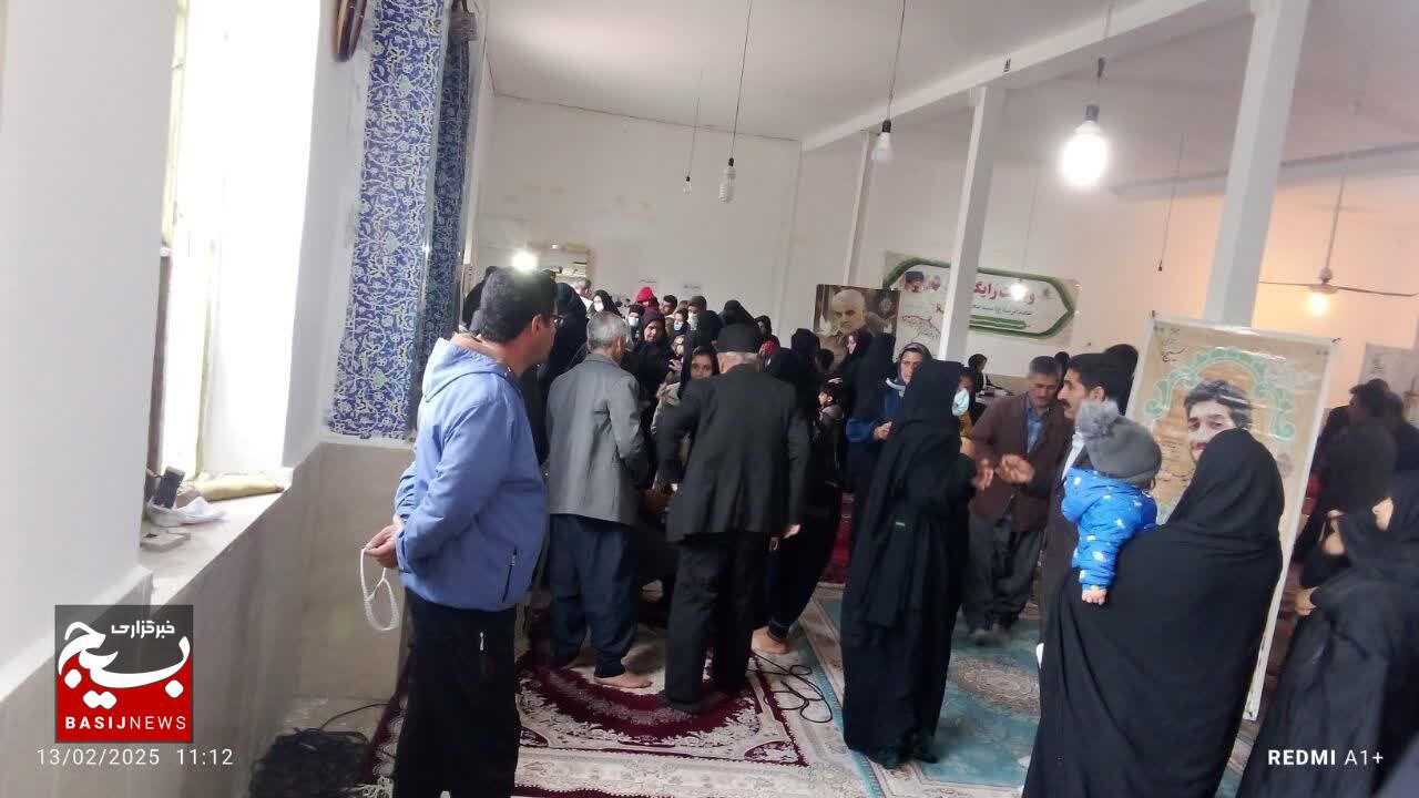 ویزیت رایگان ۵۰۰ نفر به مناسبت نیمه شعبان در اردوی جهادی بسیج جامعه پزشکی