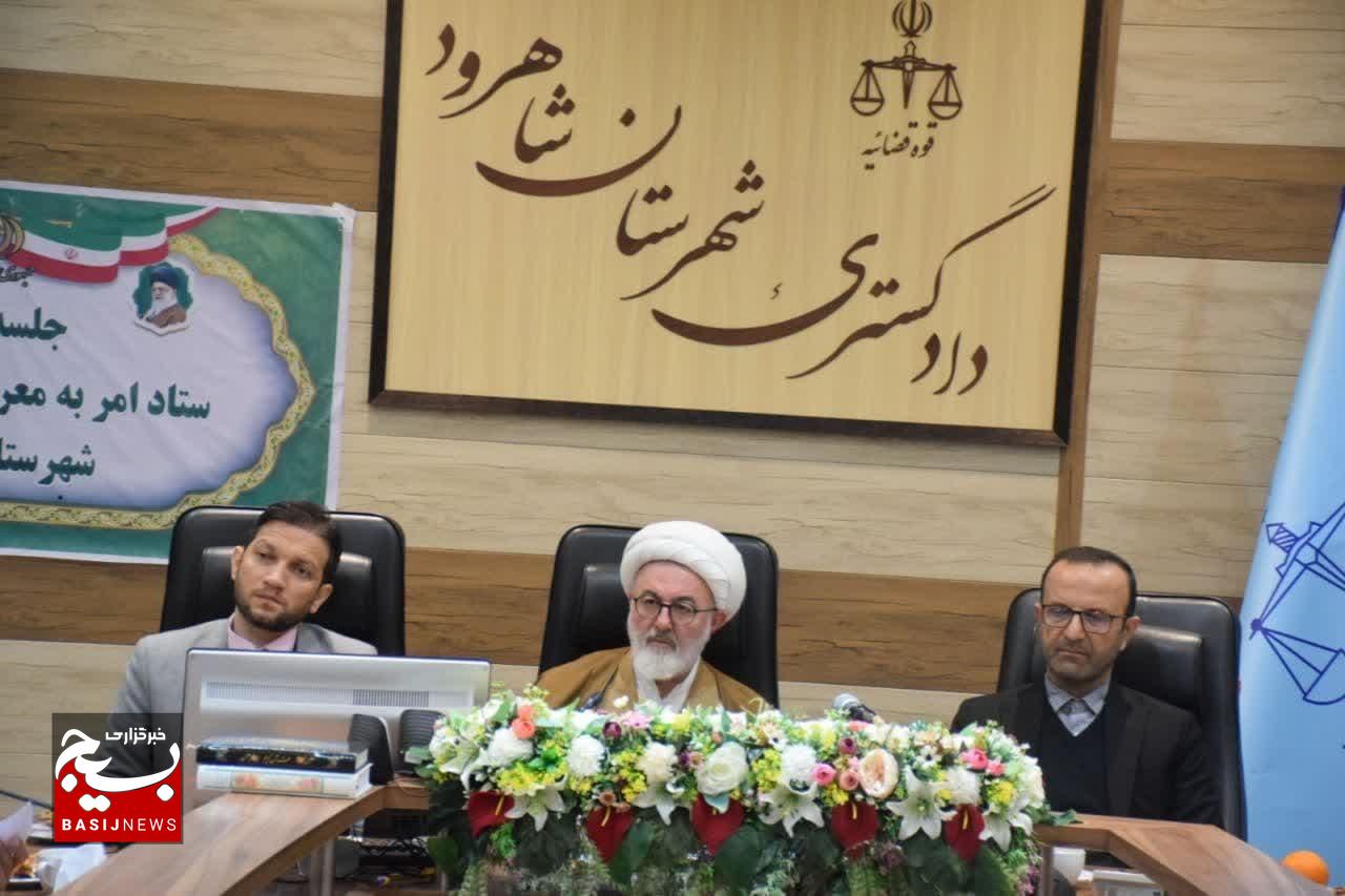 حضور مردم در جشن پیروزی انقلاب بهترین معروف اجتماعی/برخورد جدی با گرانی ها به عنوان منکر اجتماعی