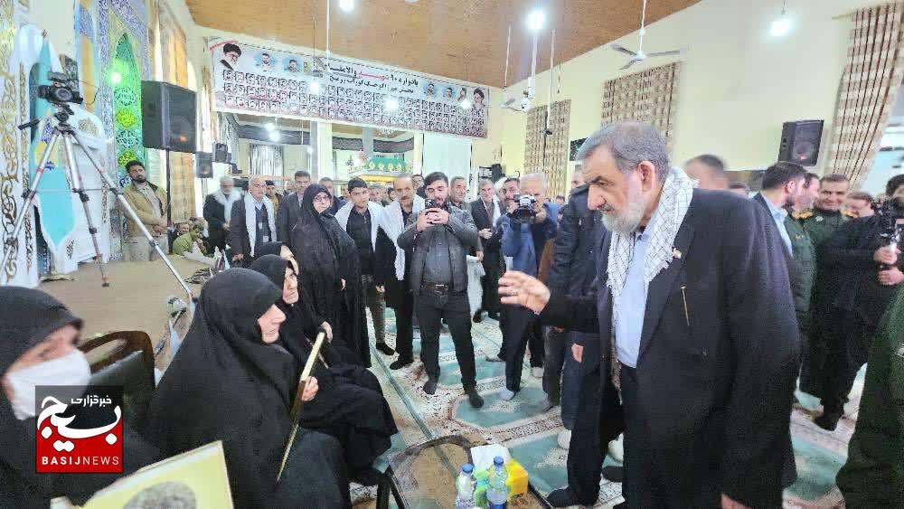 استان گیلان نماد ایثار و مقاومت ملت ایران است استان گیلان نماد ایثار و مقاومت ملت ایران است