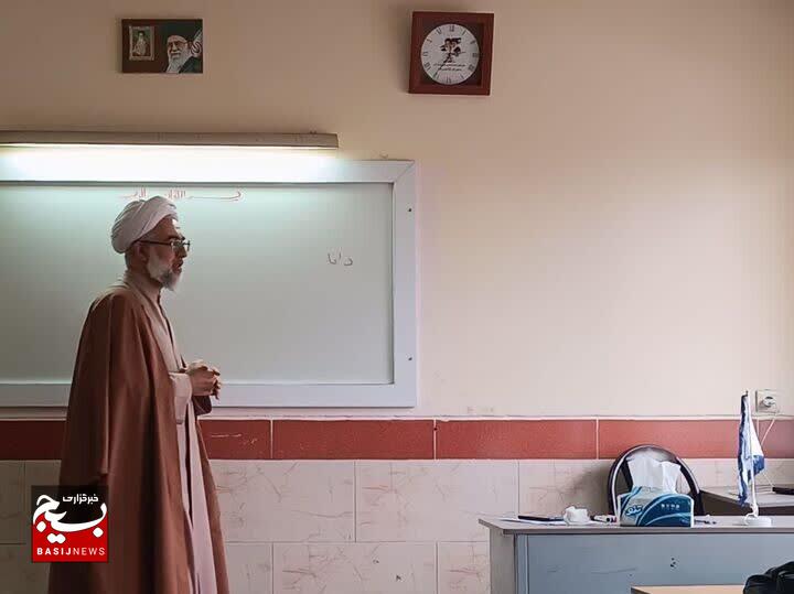 برگزاری دوره توانمندسازی شبکه تربیتی بسیج (توانا)