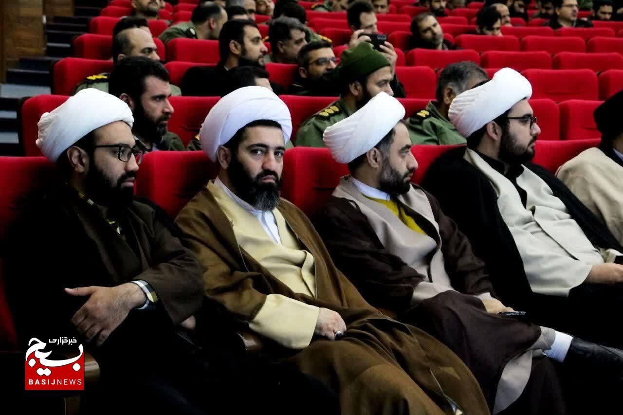 سپاه در میدان عمل هرگز خارج از قرآن عمل نکرده است/ مردم مایه حیات سپاه هستند