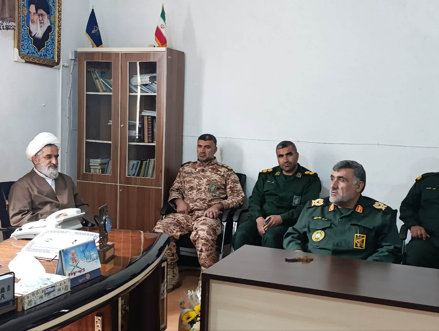 دیدار فرمانده تیپ 48 فتح با مسئول دفتر نمایندگی ولی فقیه در سپاه فتح