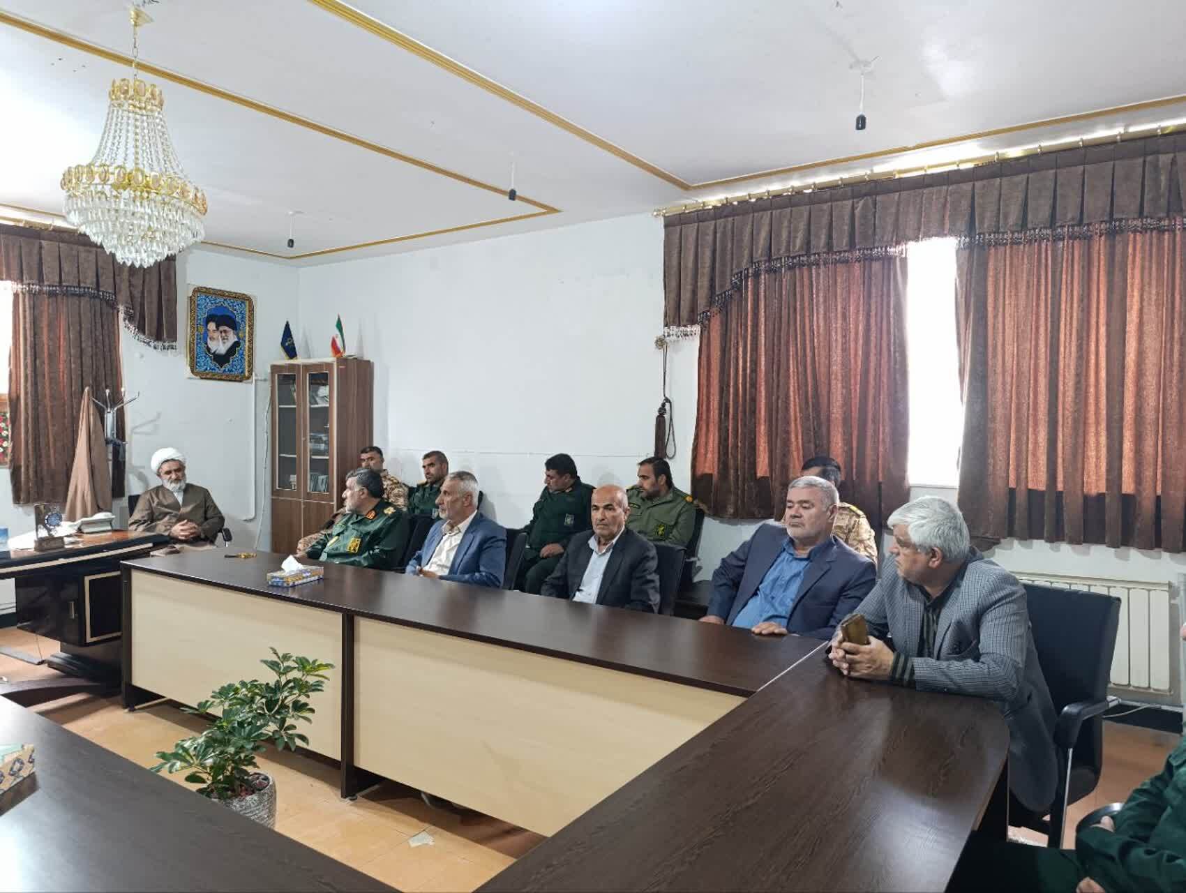 دیدار فرمانده تیپ 48 فتح با مسئول دفتر نمایندگی ولی فقیه در سپاه فتح