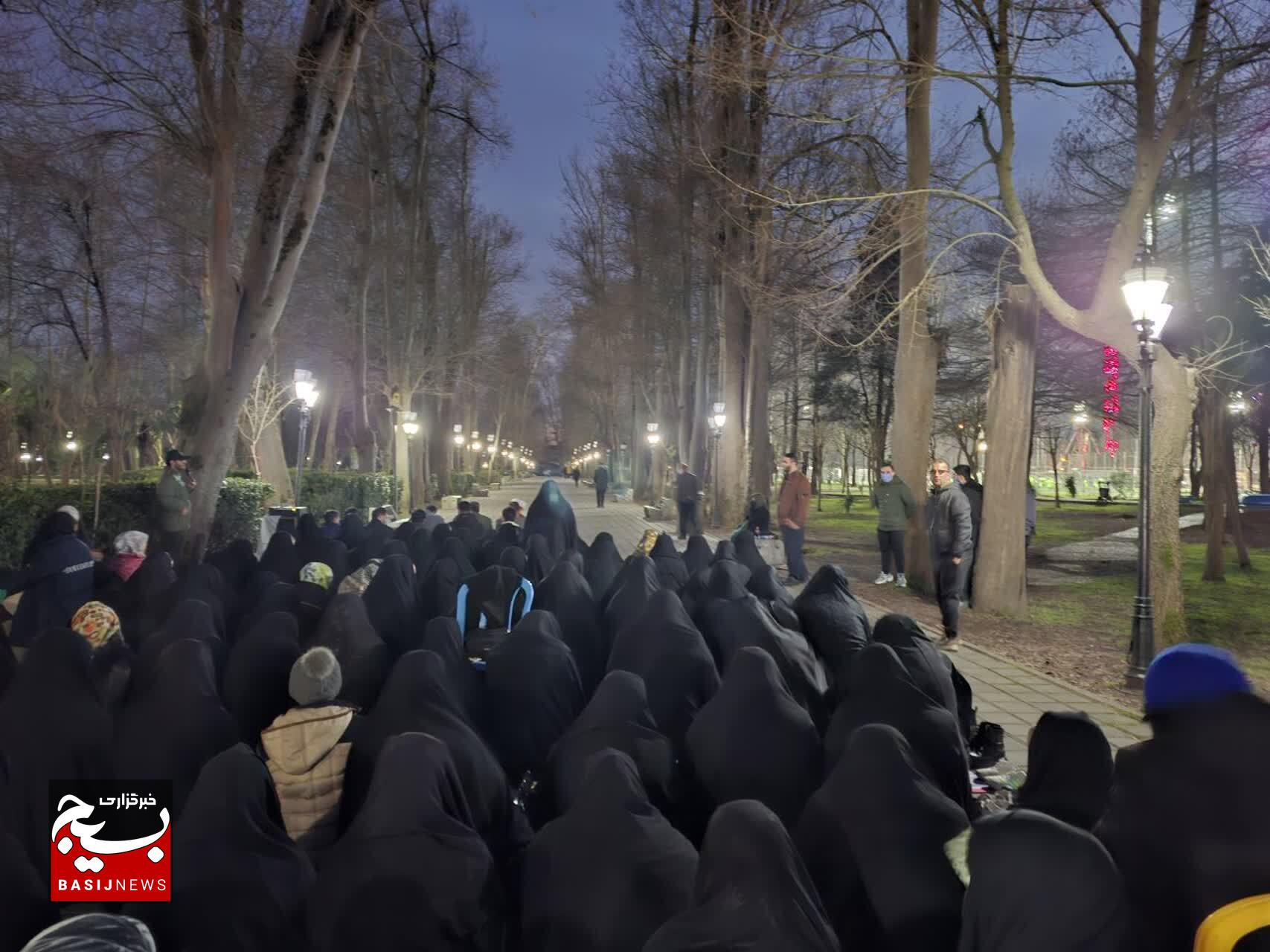 برپایی سفره افطاری ساده در اماکن عمومی منجر به ترویج فرهنگ اسلامی است برپایی سفره افطاری ساده در اماکن عمومی منجر به ترویج فرهنگ اسلامی است