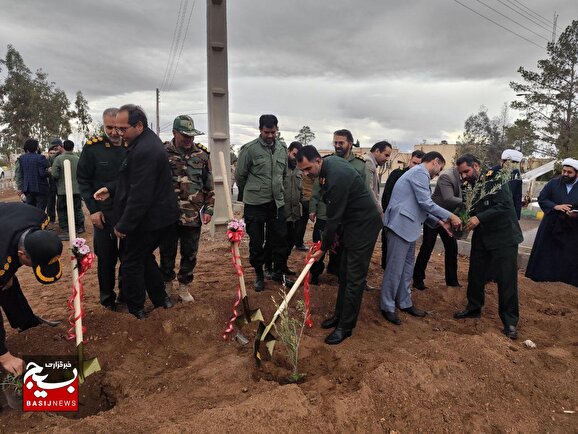 سپاه و کاشت ۷۸ هزار نهال طی هفته درختکاری در کرمان +تصاویر