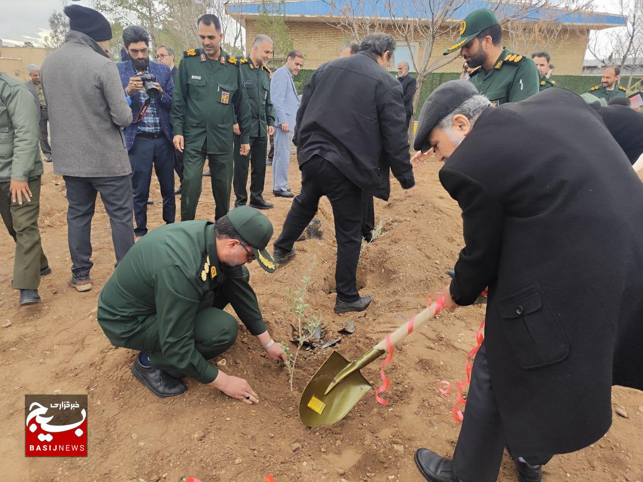 سپاه و کاشت ۷۸ هزار نهال طی هفته درختکاری در کرمان +تصاویر سپاه و کاشت ۷۸ هزار نهال طی هفته درختکاری در کرمان +تصاویر
