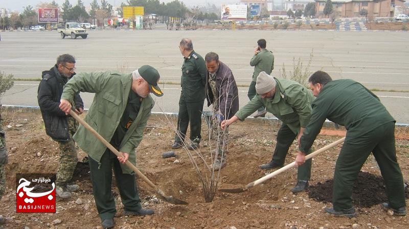 آیین درختکاری در دانشکده شهید مطهری بسیج