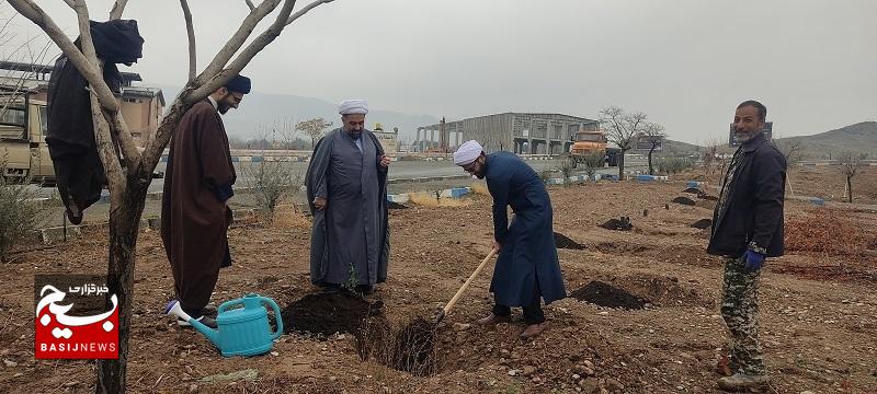 آیین درختکاری در دانشکده شهید مطهری بسیج