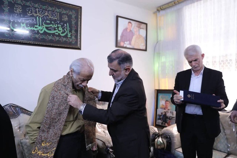 دیدار مسئولان ورزش کشور با خانواده شهید ورزشکار شهروز مظفری‌نیا + تصاویر