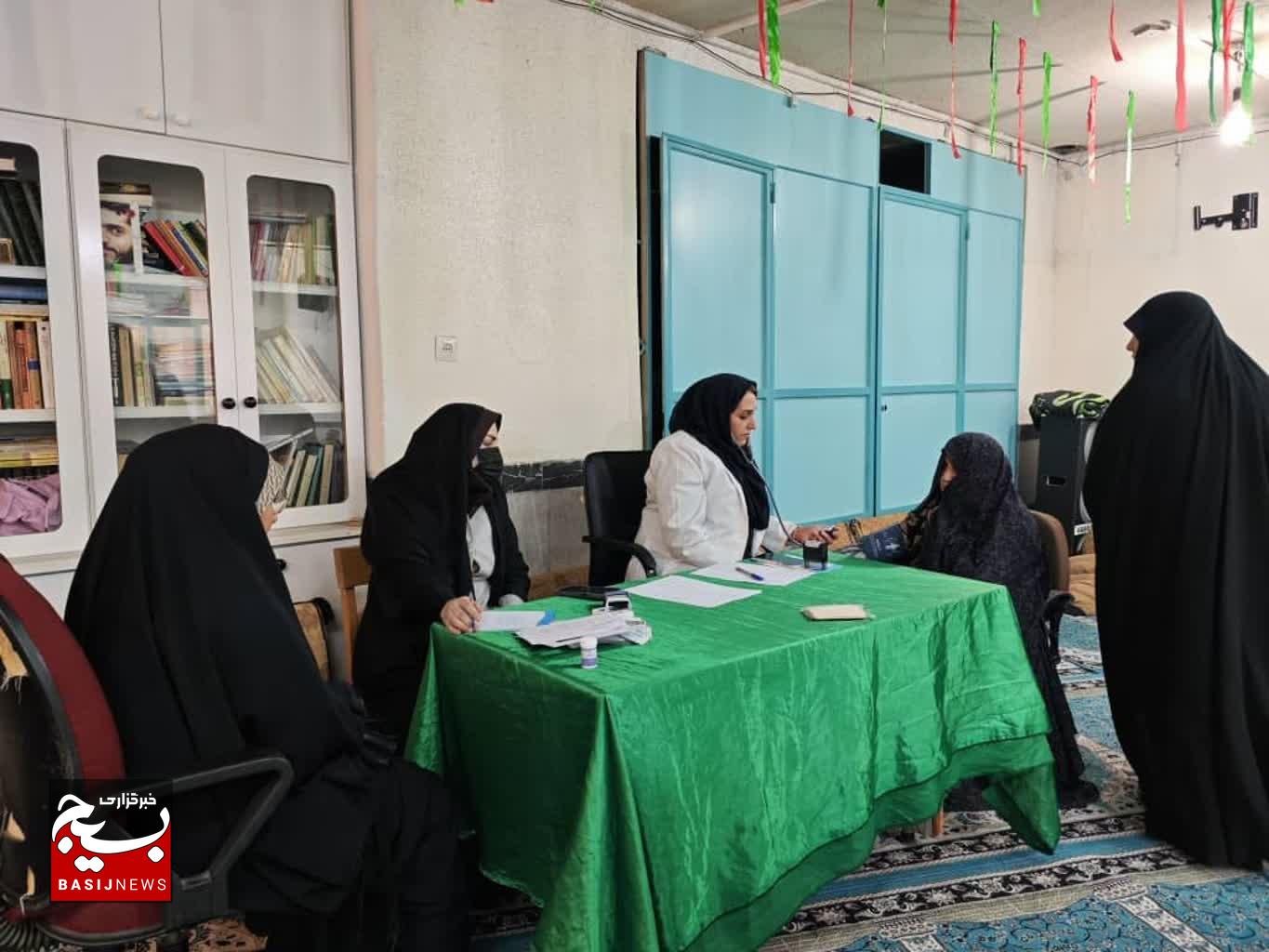 اردوی جهادی پزشکی رایگان در مسجد حضرت قائم (عج) خرم‌آباد