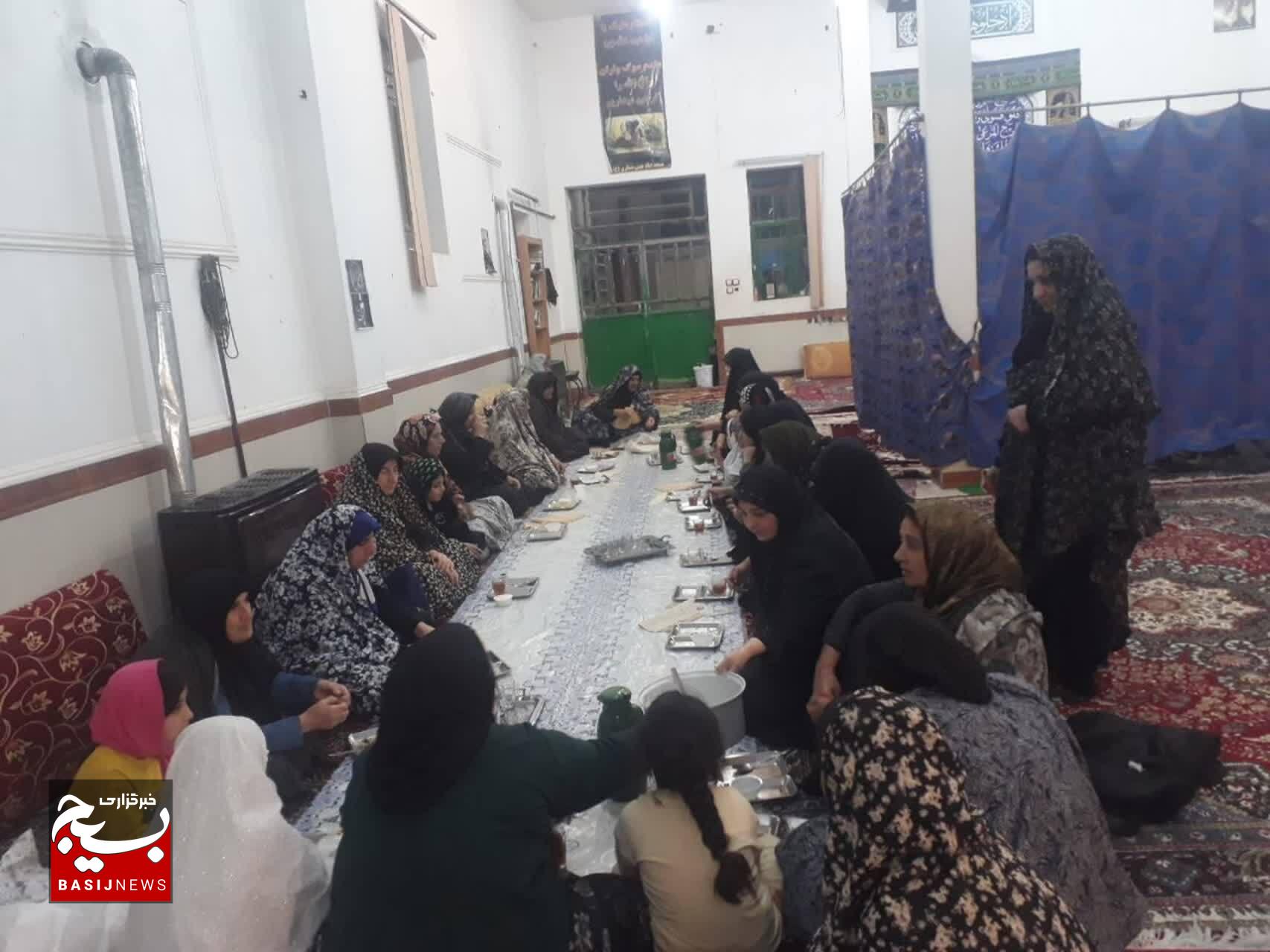 ضیافت افطاری معنوی در مسجد امام حسن مجتبی علیه السلام روستای رازان