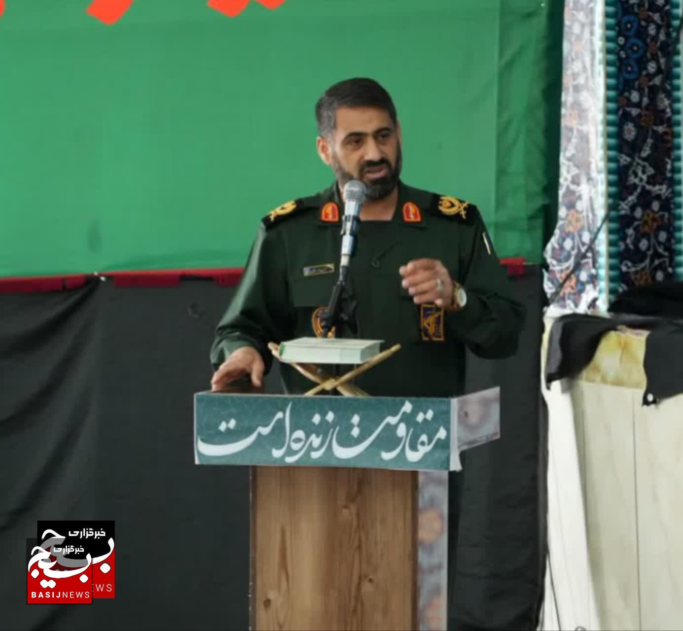 تودیع و معارفه فرمانده جدید سپاه ناحیه خرمآباد با تأکید بر چهار راهبرد کلیدی تودیع و معارفه فرمانده جدید سپاه ناحیه خرمآباد با تأکید بر چهار راهبرد کلیدی